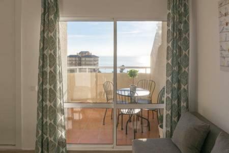 Estudio Apartamento Nuevo Benalbeach ベナルマデナ エクステリア 写真