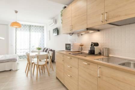 Estudio Apartamento Nuevo Benalbeach ベナルマデナ エクステリア 写真
